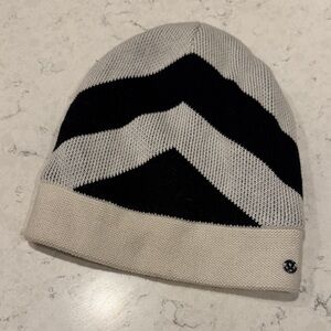 Lululemon Black and Gray Chevron Beanie